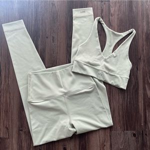 Set Active Luxform Light Green Vneck Bra Leggings Set